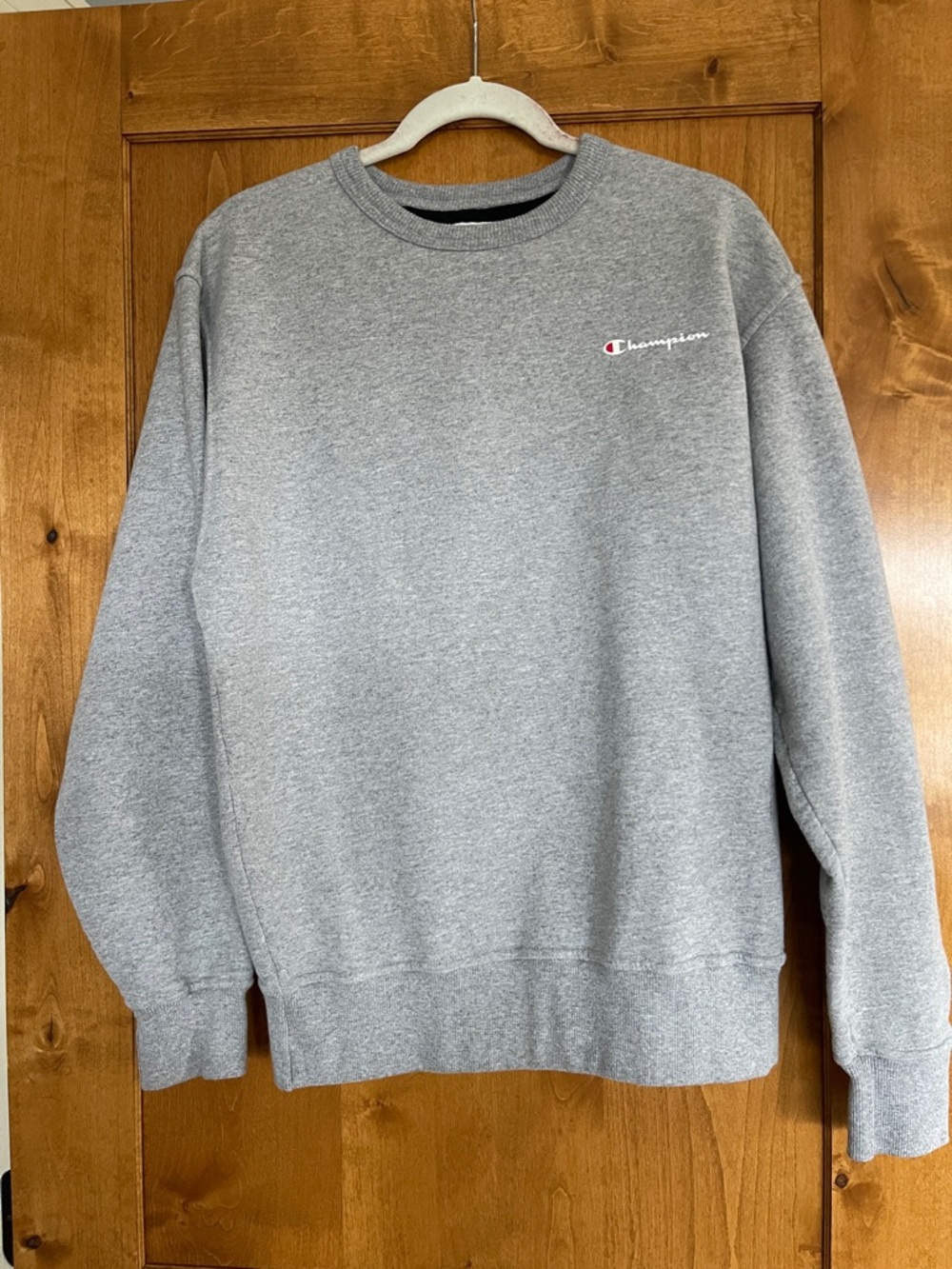Champion Men’s Heather Gray Crewneck Sweatshirt